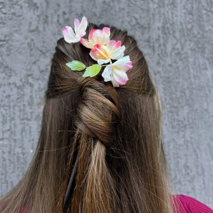 Шпилька для волосся на дерев'яній основі  "Прекрасні квіти"